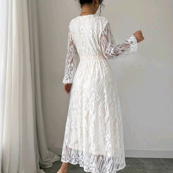 Long Sleeve V-Neck Lace Waist Flare Maxi Dress For Women - Picture 2 of 4